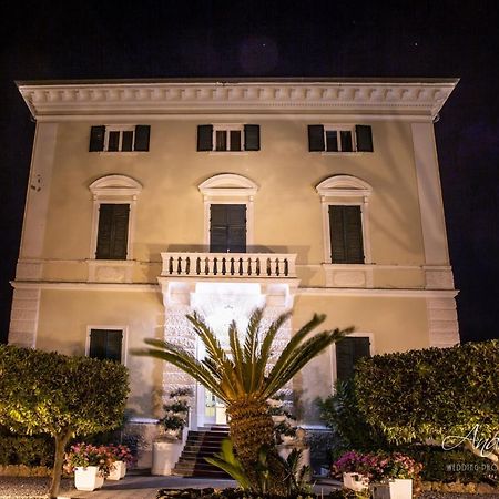Villa Parisi Grand Hotel Castiglioncello Exterior photo